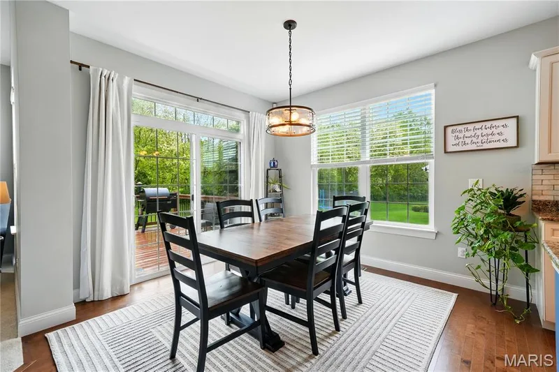 204 Grayleaf Court, O'Fallon, MO 63385 — listing photo 10 of 37