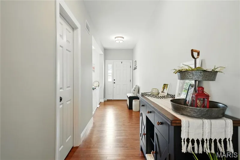 204 Grayleaf Court, O'Fallon, MO 63385 — listing photo 14 of 37