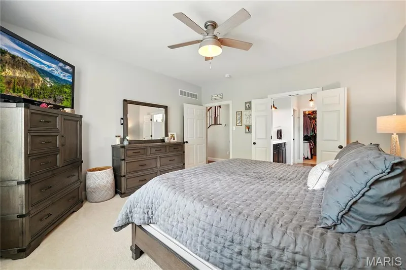 204 Grayleaf Court, O'Fallon, MO 63385 — listing photo 17 of 37