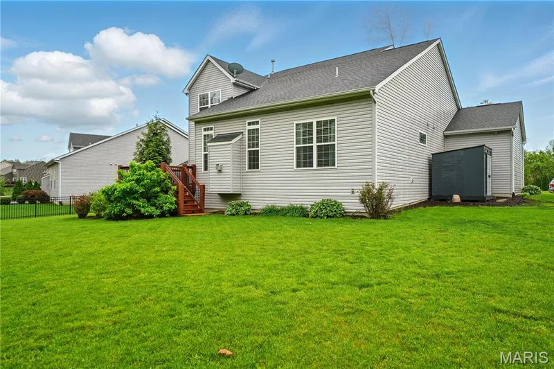 204 Grayleaf Court, O'Fallon, MO 63385 — listing photo 35 of 37