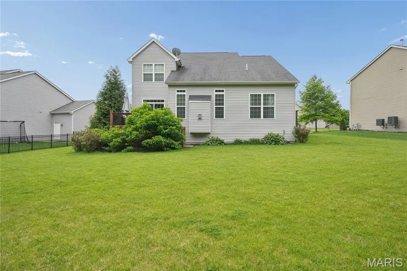 204 Grayleaf Court, O'Fallon, MO 63385 — listing photo 34 of 37