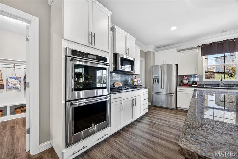 2648 Preston Woods Trail, Lake St. Louis, MO 63367 — listing photo 17 of 78
