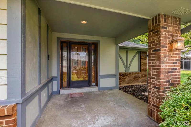 13 Village Drive W, St Charles, MO 63303 — listing photo 2 of 47