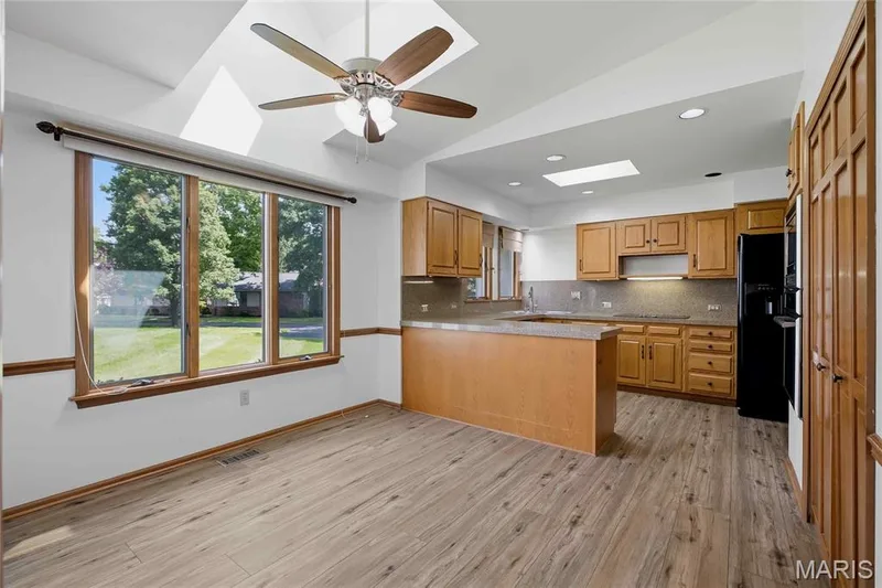 13 Village Drive W, St Charles, MO 63303 — listing photo 9 of 47