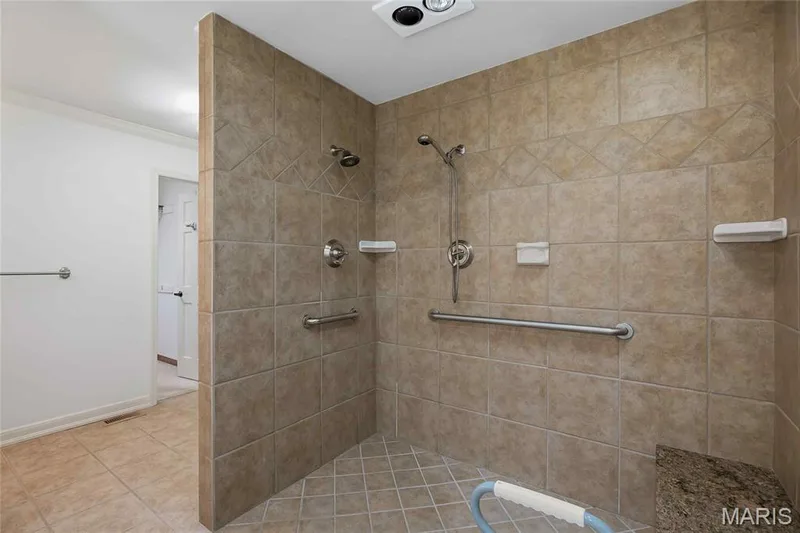13 Village Drive W, St Charles, MO 63303 — listing photo 19 of 47