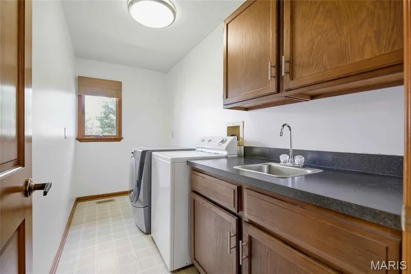 13 Village Drive W, St Charles, MO 63303 — listing photo 23 of 47