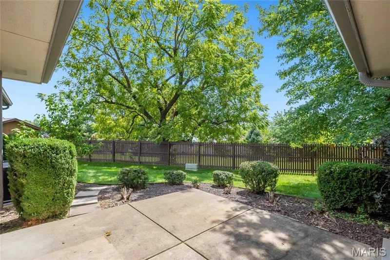 13 Village Drive W, St Charles, MO 63303 — listing photo 34 of 47