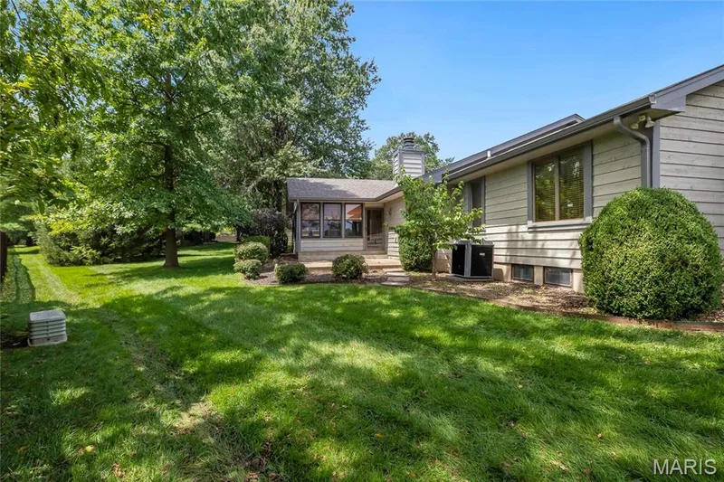 13 Village Drive W, St Charles, MO 63303 — listing photo 35 of 47