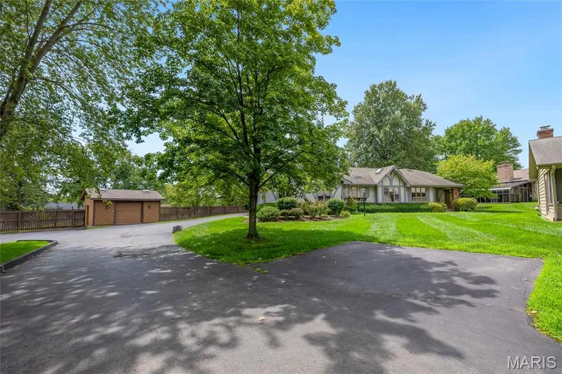 13 Village Drive W, St Charles, MO 63303 — listing photo 36 of 47