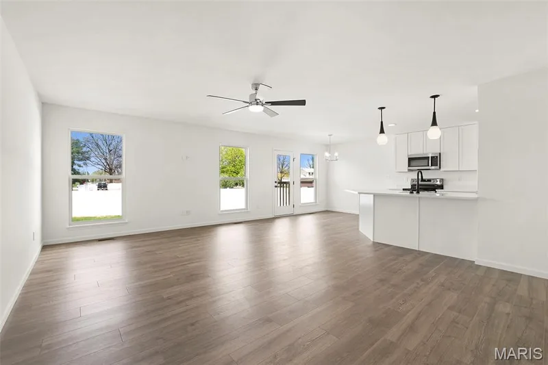 43 Fairmount Grove Drive, St Peters, MO 63376 — listing photo 2 of 26