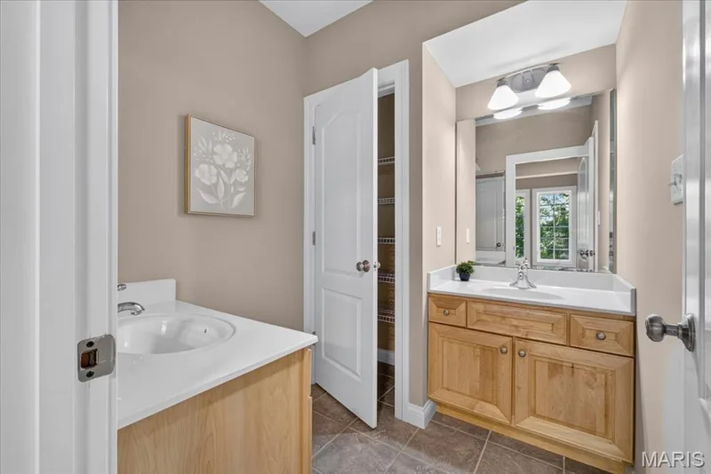 Dual vanities — 18517 Gredan Court, Wildwood, MO 63069