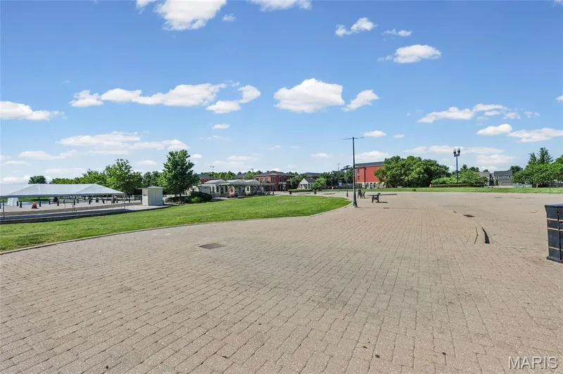 3245 Domain Street, St Charles, MO 63301 — listing photo 47 of 61