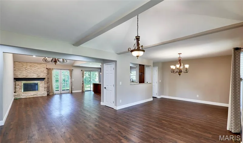 14338 Millbriar Circle, Chesterfield, MO 63017 — listing photo 4 of 64