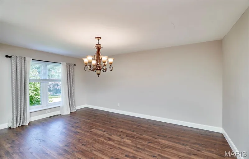 14338 Millbriar Circle, Chesterfield, MO 63017 — listing photo 9 of 64