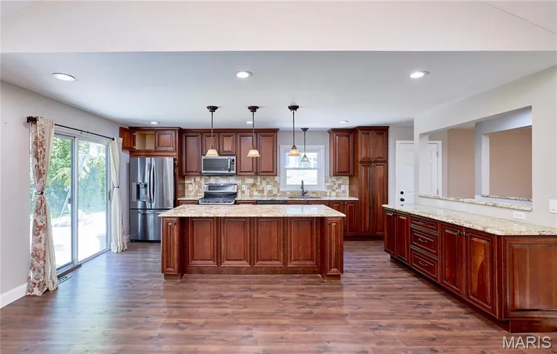 14338 Millbriar Circle, Chesterfield, MO 63017 — listing photo 19 of 64