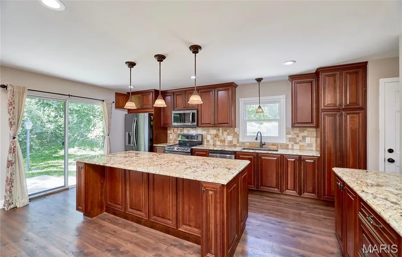 14338 Millbriar Circle, Chesterfield, MO 63017 — listing photo 25 of 64