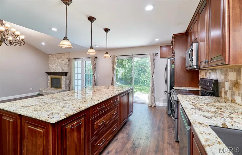 14338 Millbriar Circle, Chesterfield, MO 63017 — listing photo 27 of 64