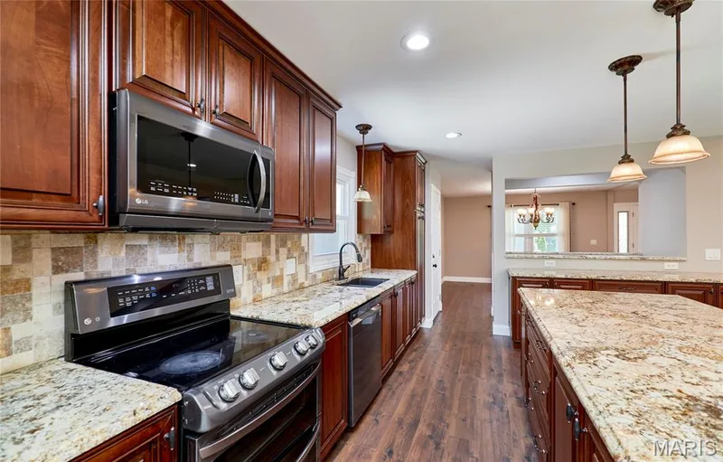 14338 Millbriar Circle, Chesterfield, MO 63017 — listing photo 28 of 64