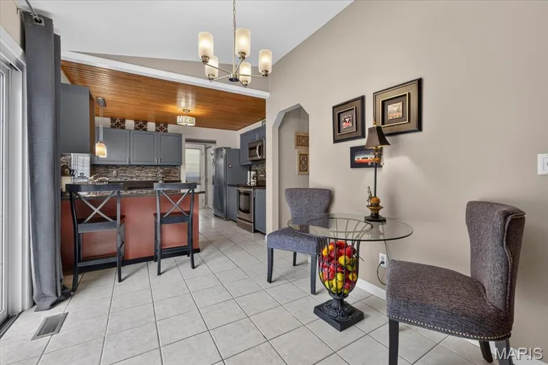 15446 Grantley Drive, Chesterfield, MO 63017 — listing photo 20 of 65