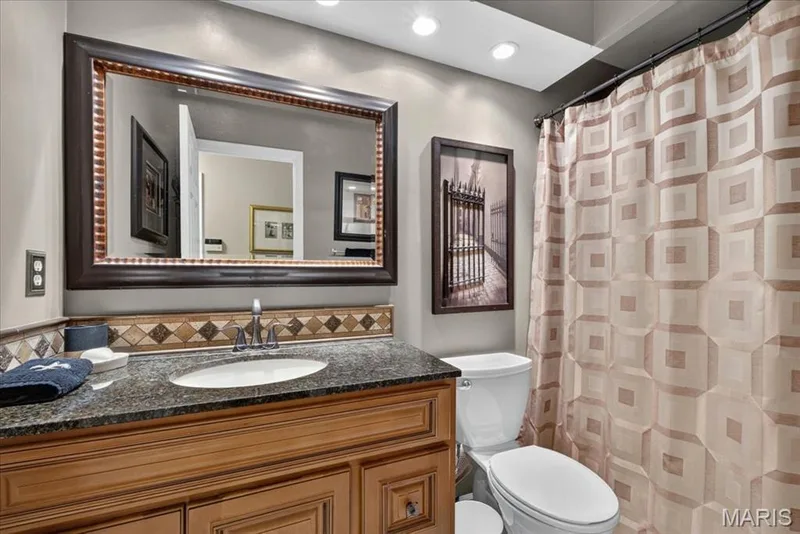 15446 Grantley Drive, Chesterfield, MO 63017 — listing photo 30 of 65