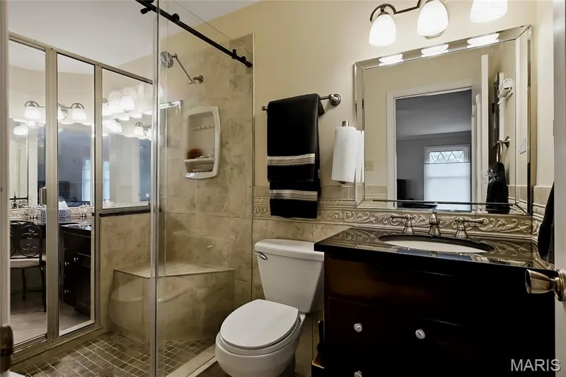 334 Dungate Drive, Chesterfield, MO 63017 — listing photo 16 of 33