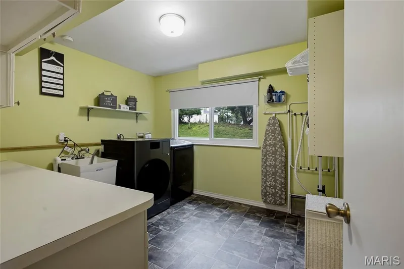 334 Dungate Drive, Chesterfield, MO 63017 — listing photo 22 of 33
