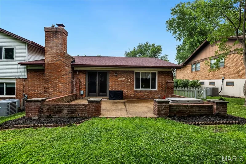 334 Dungate Drive, Chesterfield, MO 63017 — listing photo 31 of 33