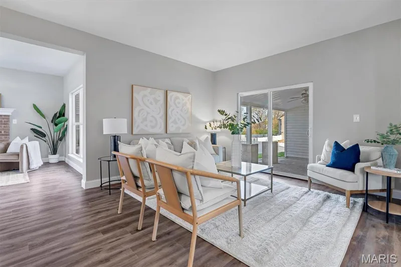 572 Misty Mountain Drive, O'Fallon, MO 63368 — listing photo 10 of 28