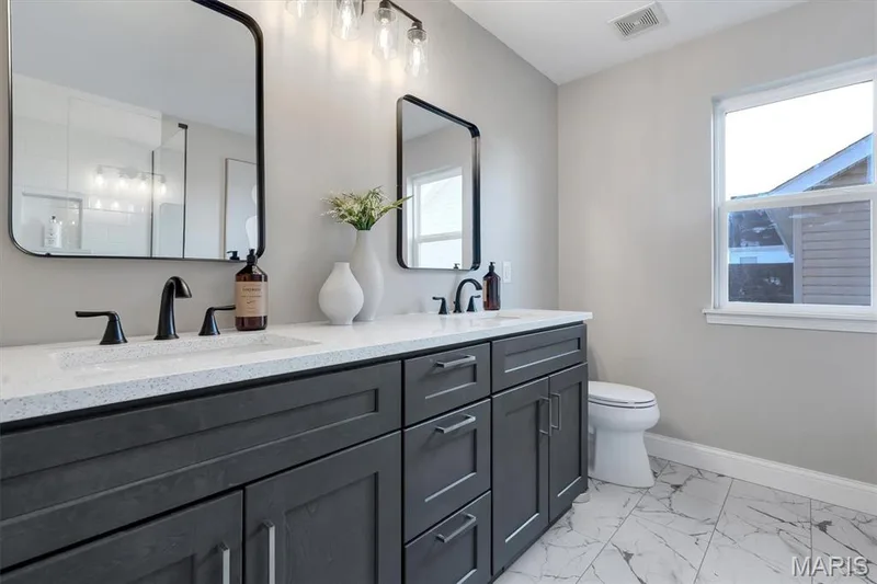 572 Misty Mountain Drive, O'Fallon, MO 63368 — listing photo 16 of 28