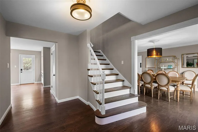 156 Highgrove Court, Chesterfield, MO 63005 — listing photo 3 of 31