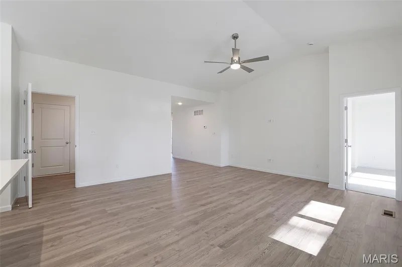 1009 Westhaven Boulevard, Wentzville, MO 63385 — listing photo 2 of 22