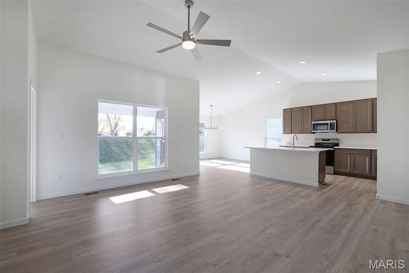 1009 Westhaven Boulevard, Wentzville, MO 63385 — listing photo 10 of 22