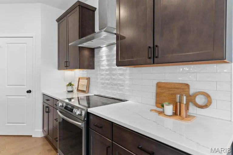 Example picture, some options shown may be optional upgrades. — New Build CALDWELL "D" @SUTTON FARMS, Wentzville, MO 63385