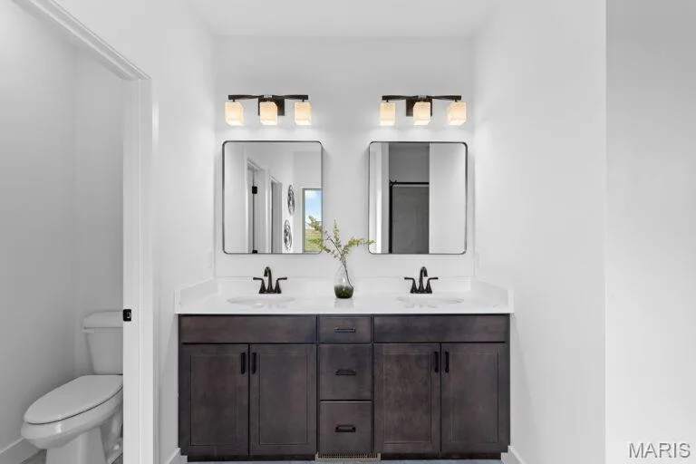 Example picture, some options shown may be optional upgrades. — New Build CALDWELL "D" @SUTTON FARMS, Wentzville, MO 63385