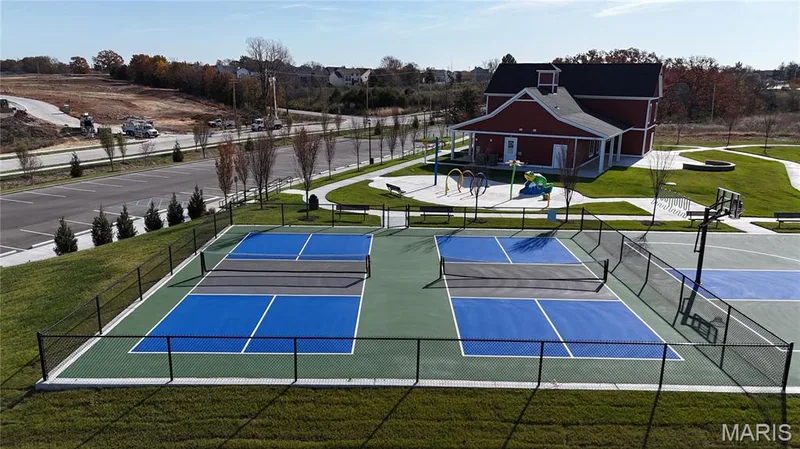 New Build CALDWELL "D" @SUTTON FARMS, Wentzville, MO 63385 — listing photo 18 of 27