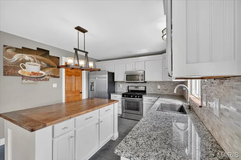 1838 Hackmann Hollow Drive, Wentzville, MO 63385 — listing photo 15 of 43