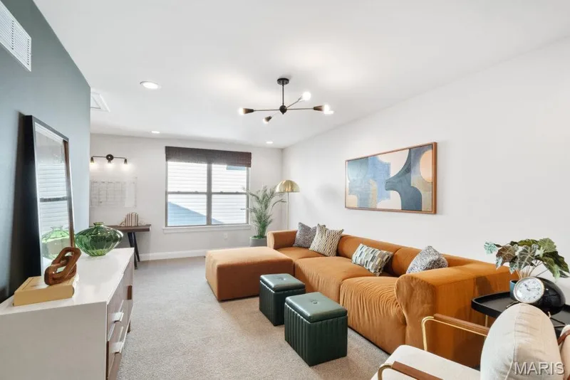 Example Picture of the Sunbury, Some options shown may be upgrades — 0 Sunbury A @CALEDONIA, O'Fallon, MO 63368
