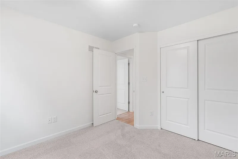 525 Apple Orchard Lane, O'Fallon, MO 63385 — listing photo 2 of 17