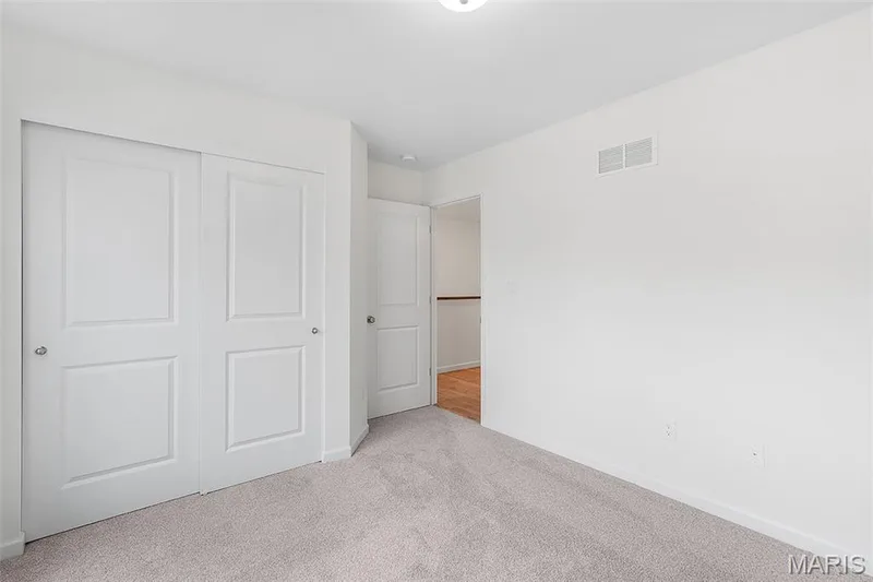 525 Apple Orchard Lane, O'Fallon, MO 63385 — listing photo 5 of 17