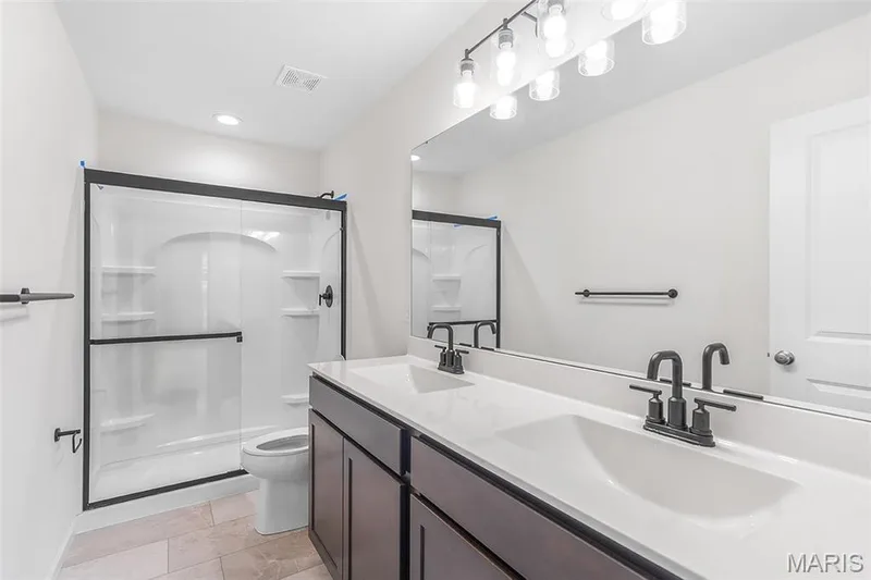 525 Apple Orchard Lane, O'Fallon, MO 63385 — listing photo 7 of 17