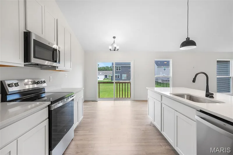 525 Apple Orchard Lane, O'Fallon, MO 63385 — listing photo 12 of 17