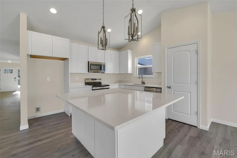 719 Grindstone Drive, O'Fallon, MO 63385 — listing photo 14 of 28