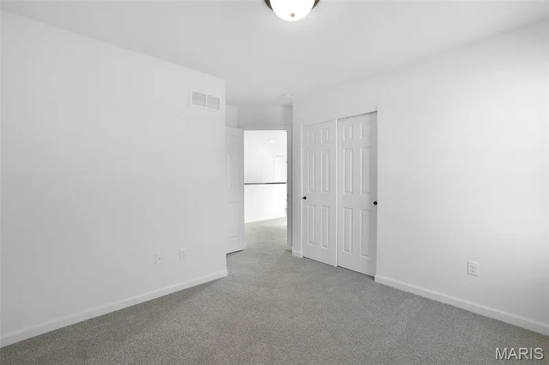 12 Shady Elm Court, St Charles, MO 63301 — listing photo 4 of 23