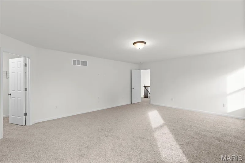 15 Bluestem Court, Lake St. Louis, MO 63367 — listing photo 4 of 33