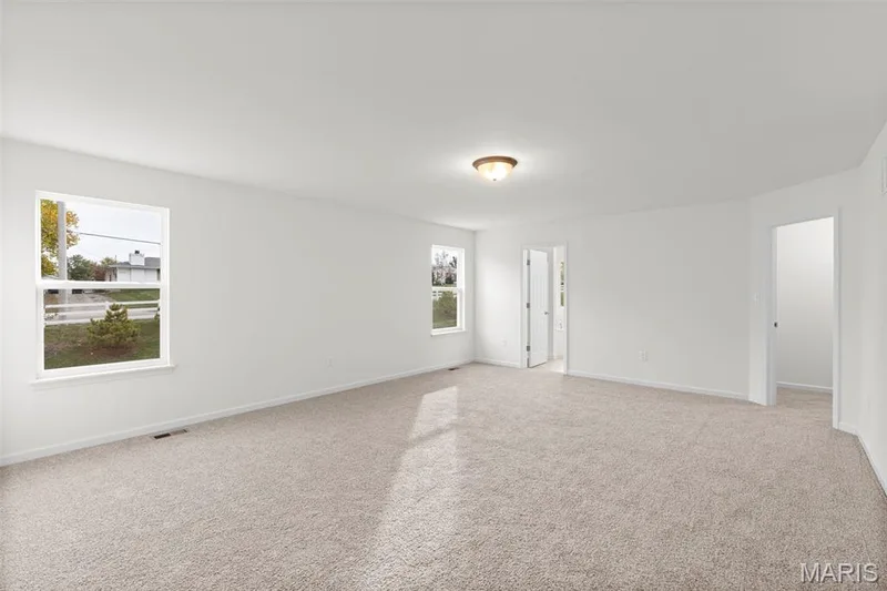 15 Bluestem Court, Lake St. Louis, MO 63367 — listing photo 5 of 33