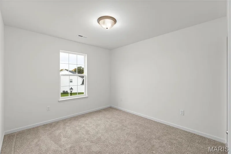 15 Bluestem Court, Lake St. Louis, MO 63367 — listing photo 11 of 33