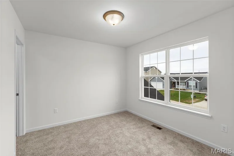 15 Bluestem Court, Lake St. Louis, MO 63367 — listing photo 13 of 33