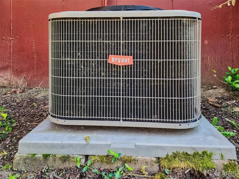 A/C unit. — 250 Brixham Drive, Chesterfield, MO 63017