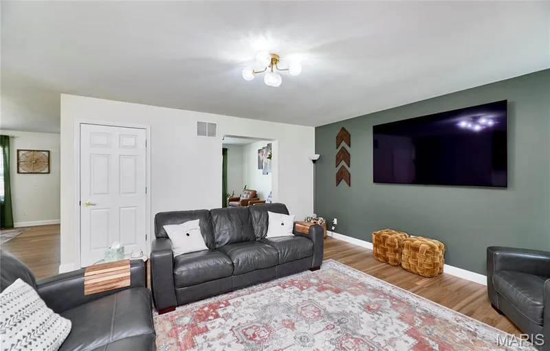 1420 Brittany Cove, St Charles, MO 63304 — listing photo 17 of 67