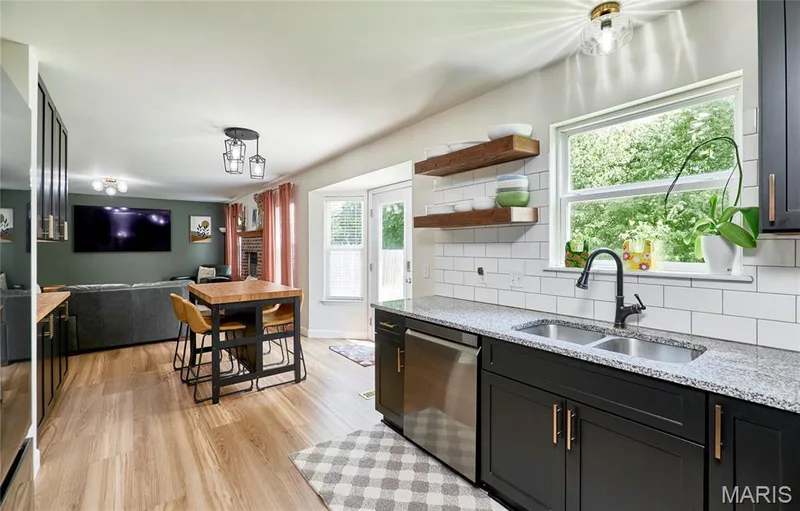 1420 Brittany Cove, St Charles, MO 63304 — listing photo 25 of 67